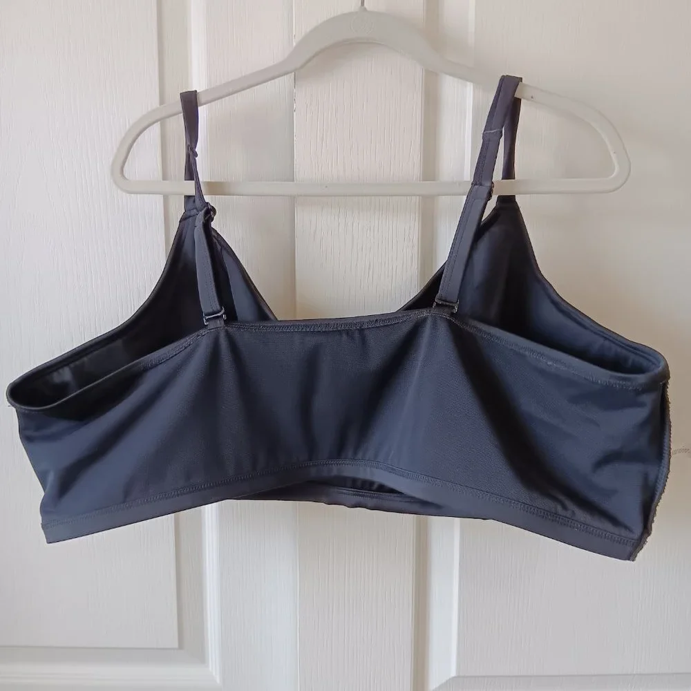 Cacique Women's Plus Black No-Wire Scoop Neck Swim Top Size 28